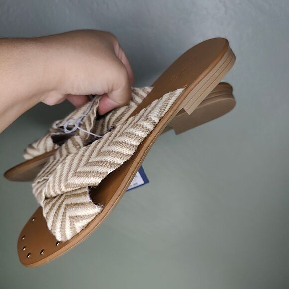 Universal Thread Louise Chevron Boho Sandals - Picture 7 of 8